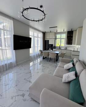 Дом 140м², 2-этажный, участок 4 сот.