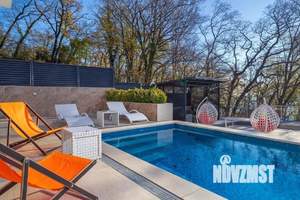 Дом 280м², 3-этажный, участок 7 сот.