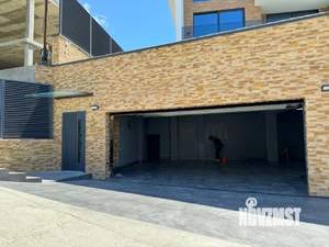 Коттедж 299м², 3-этажный, участок 5 сот.