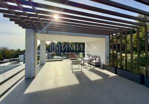 Дом 240м², 2-этажный, участок 5 сот.