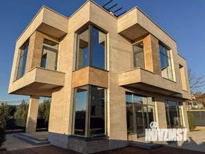 Дом 200м², 3-этажный, участок 4 сот.