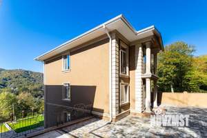 Дом 318м², 3-этажный, участок 6 сот.