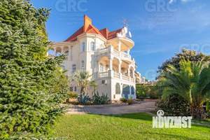 Дом 600м², 4-этажный, участок 18 сот.