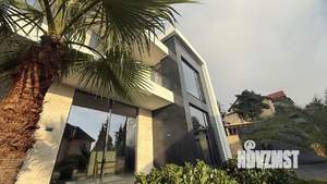 Дом 363м², 3-этажный, участок 8 сот.