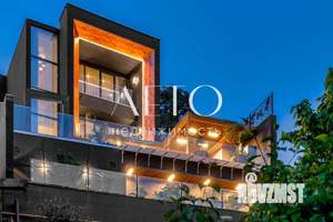 Дом 340м², 3-этажный, участок 6 сот.