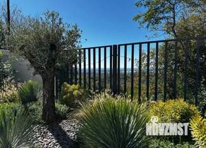 Дом 255м², 2-этажный, участок 6 сот.