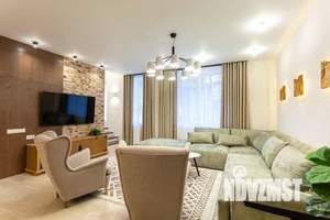 Дом 200м², 3-этажный, участок 4 сот.