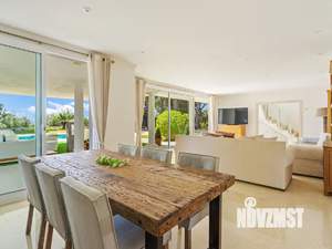 Коттедж 500м², 2-этажный, участок 20 сот.