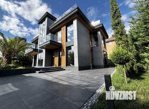 Дом 300м², 2-этажный, участок 6 сот.