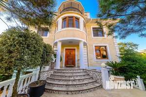 Дом 640м², 3-этажный, участок 7 сот.