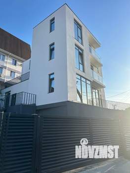 Дом 300м², 3-этажный, участок 5 сот.