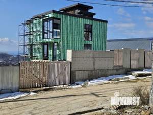 Дом 338м², 3-этажный, участок 28 сот.