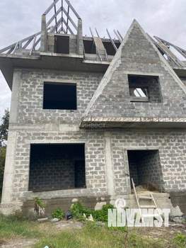 Дом 610м², 3-этажный, участок 6 сот.