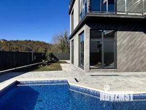 Дом 204м², 3-этажный, участок 4 сот.