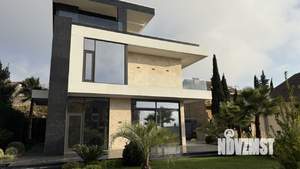 Дом 363м², 3-этажный, участок 8 сот.