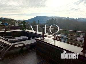 Коттедж 210м², 2-этажный, участок 5 сот.