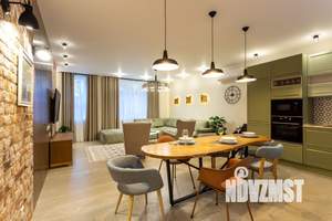 Дом 200м², 3-этажный, участок 4 сот.