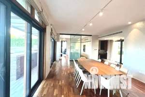 Дом 300м², 2-этажный, участок 6 сот.