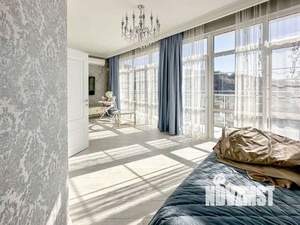 Дом 200м², 3-этажный, участок 3 сот.