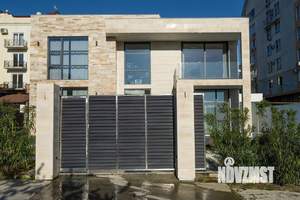 Дом 300м², 2-этажный, участок 5 сот.