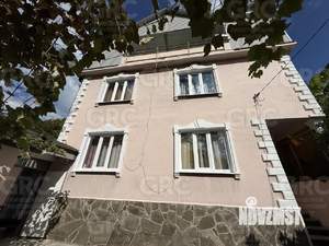 Дом 270м², 2-этажный, участок 4 сот.