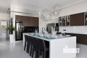 Дом 620м², 2-этажный, участок 8 сот.