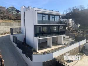 Дом 288м², 3-этажный, участок 5 сот.