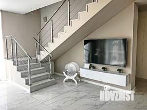 Коттедж 297м², 3-этажный, участок 6 сот.