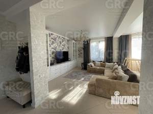 Дом 300м², 3-этажный, участок 15 сот.