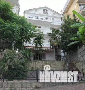 Дом 470м², 4-этажный, участок 3 сот.