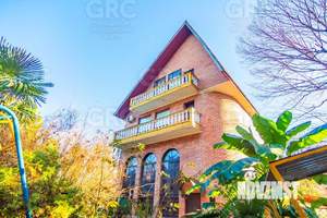 Дом 365м², 4-этажный, участок 15 сот.