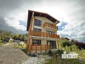 Дом 300м², 3-этажный, участок 5 сот.