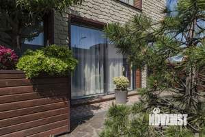 Дом 300м², 2-этажный, участок 10 сот.