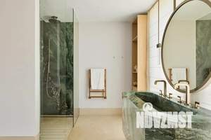 Дом 780м², 2-этажный, участок 25 сот.