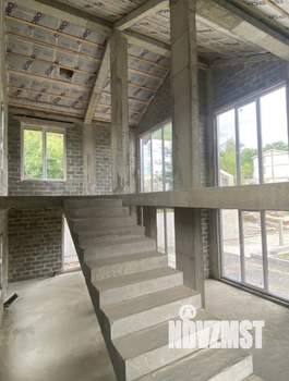 Дом 180м², 2-этажный, участок 4 сот.