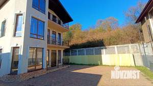 Дом 175м², 3-этажный, участок 3 сот.