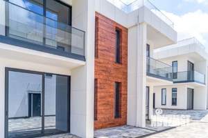 Дом 721м², 2-этажный, участок 25 сот.