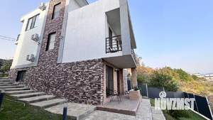 Дом 245м², 3-этажный, участок 4 сот.