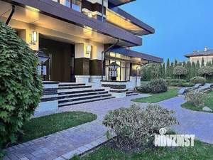 Дом 350м², 2-этажный, участок 10 сот.