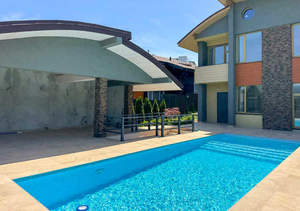 Дом 180м², 2-этажный, участок 5 сот.