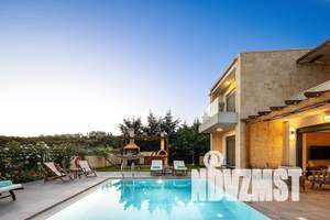 Дом 136м², 2-этажный, участок 10 сот.