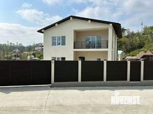 Коттедж 300м², 3-этажный, участок 6 сот.