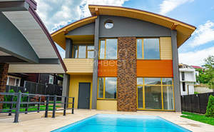 Дом 180м², 2-этажный, участок 5 сот.