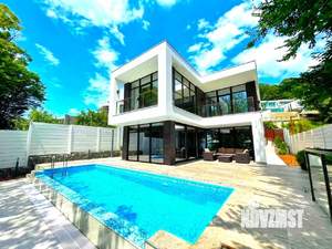 Дом 250м², 2-этажный, участок 8 сот.