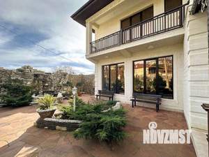 Дом 550м², 3-этажный, участок 8 сот.