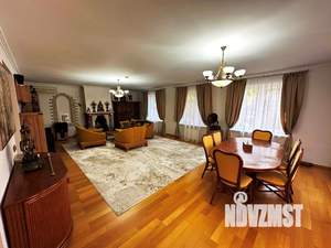 Дом 333м², 3-этажный, участок 14 сот.