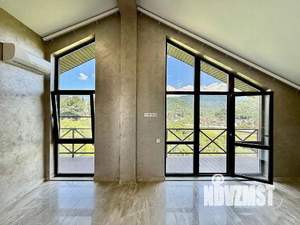 Дом 250м², 3-этажный, участок 10 сот.