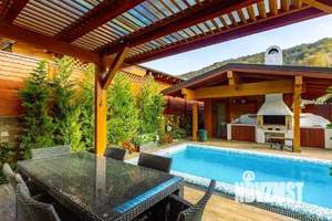 Дом 250м², 2-этажный, участок 12 сот.