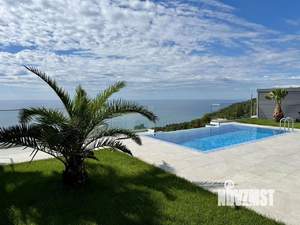 Дом 315м², 3-этажный, участок 4 сот.