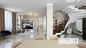 Дом 279м², 3-этажный, участок 6 сот.